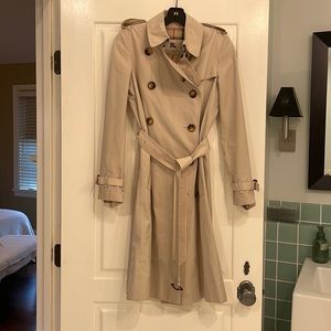Classic Burberry London Trench Coat